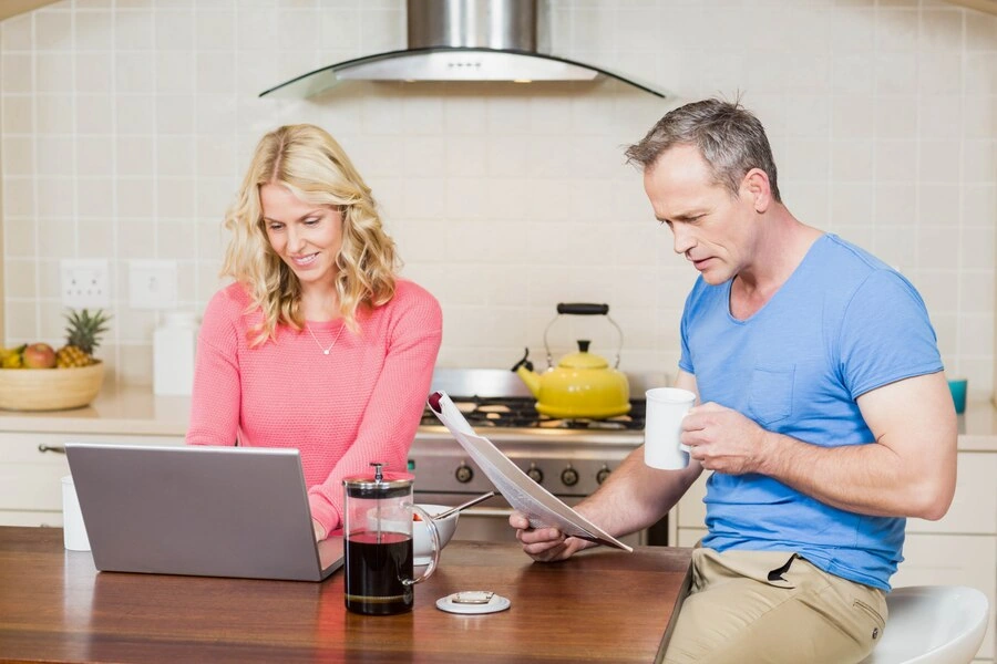 professionals running google ads campaign for plumbing business